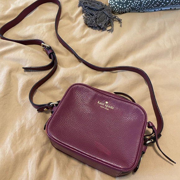 KATE SPADE | Plum Small Crossbody - Picture 1 of 5